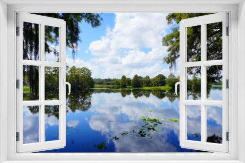 Fototapeta Naklejka Na Ścianę Okno 3D - The landscape of Hillsborough river at Tampa, Florida	