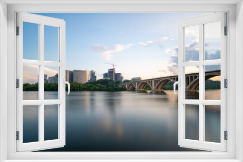 Fototapeta Naklejka Na Ścianę Okno 3D - Georgetown Waterfront And Arlington Virginia Skyline