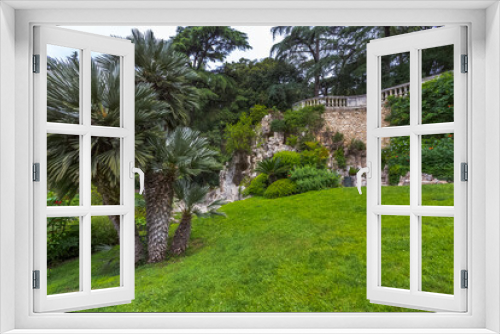 Fototapeta Naklejka Na Ścianę Okno 3D - Les jardins de la Fontaine à Nîmes, Gard, France 