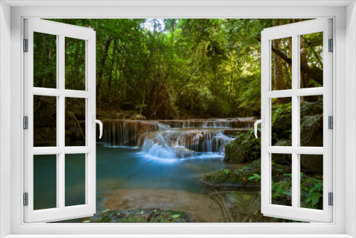 Fototapeta Naklejka Na Ścianę Okno 3D - Waterfall: The Beauty of Nature in Thailand.