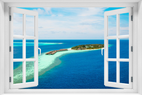 Fototapeta Naklejka Na Ścianę Okno 3D - Maldives Indian Ocean - Hotel on the island