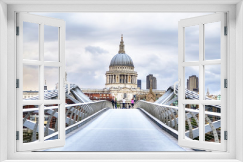 Fototapeta Naklejka Na Ścianę Okno 3D - St Paul's Cathedra, london