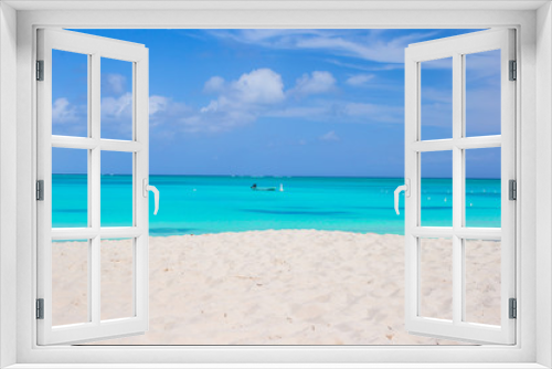 Fototapeta Naklejka Na Ścianę Okno 3D - Perfect white beach with turquoise water at ideal island