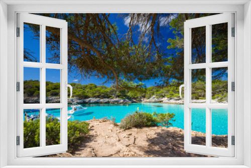 Fototapeta Naklejka Na Ścianę Okno 3D - Krajobraz morski i widok na skaliste wybrzeże, pocztówka z podróży, wakacje i zwiedzanie hiszpańskiej wyspy Menorca, Hiszpania