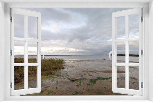 Fototapeta Naklejka Na Ścianę Okno 3D - Summer fishing on the Rybinsk reservoir, nature.