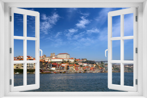 Fototapeta Naklejka Na Ścianę Okno 3D - Skyline of the historic city of Porto, Portugal