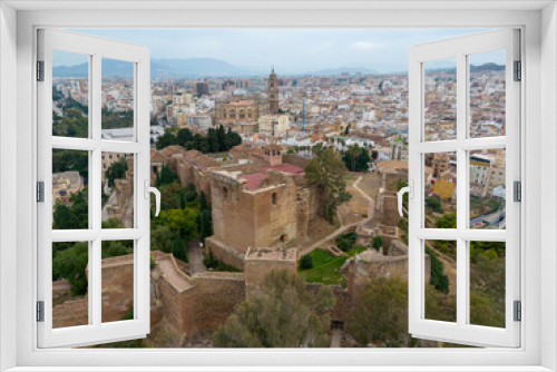 vista de la bonita alcazaba de época islámica de la ciudad de Málaga, España