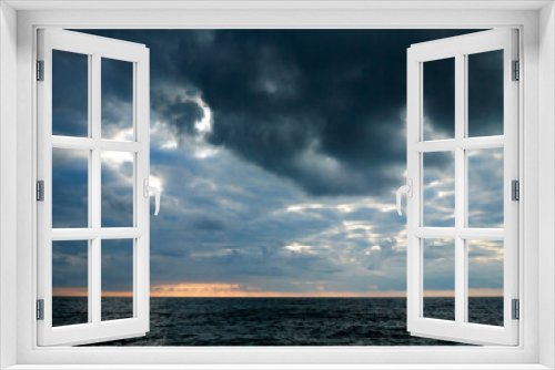 Fototapeta Naklejka Na Ścianę Okno 3D - Beautiful evening cloudscape over the sea