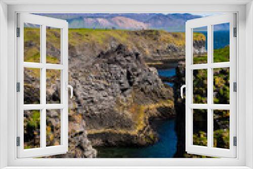 Fototapeta Naklejka Na Ścianę Okno 3D - The cliffs between Arnarstapi and Hellnar in Snaefellsnes Snaefellsnes Regional Park Iceland, Europe