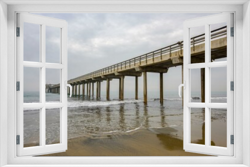 Fototapeta Naklejka Na Ścianę Okno 3D - 4K Image: Bridge Over Scripps Pier at La Jolla, San Diego, California, Coastal Elegance