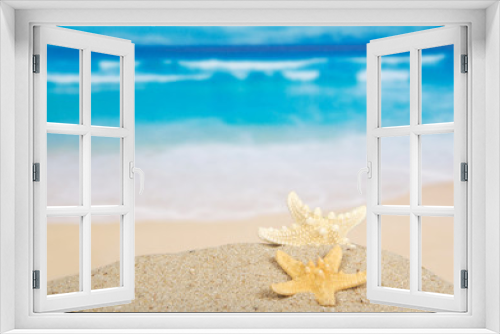 Fototapeta Naklejka Na Ścianę Okno 3D - Starfishes and sea coast