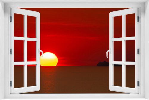 Fototapeta Naklejka Na Ścianę Okno 3D - Sunset landscape with Plage du Sagnone, Corsica island, France