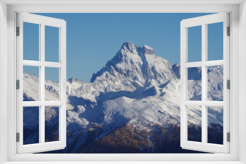Fototapeta Naklejka Na Ścianę Okno 3D - Girl hiking in french alps, beautiful snowy scenery, mountains peak, snow, sport extreem