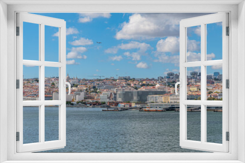 Fototapeta Naklejka Na Ścianę Okno 3D - View on Lisbon from River Tagus