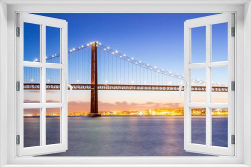 Fototapeta Naklejka Na Ścianę Okno 3D - Lisbon Bridge cityscape