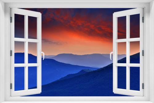 Fototapeta Naklejka Na Ścianę Okno 3D - dusk in mountains