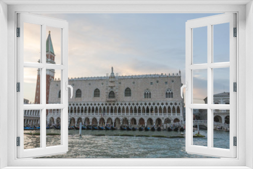 Venedig, Altstadt, Gondeln, Abendstimmung, Markusturm, Italien