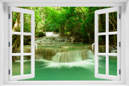 Fototapeta Naklejka Na Ścianę Okno 3D - Huay Mae Kamin Waterfall
