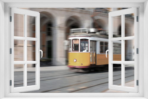 Fototapeta Naklejka Na Ścianę Okno 3D - Tram in Lisbon, Portugal