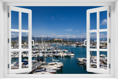 Fototapeta Naklejka Na Ścianę Okno 3D - Antibes, France. Yachts in Port Vauban