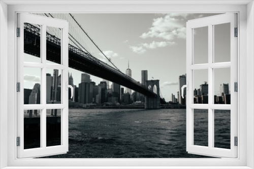 Fototapeta Naklejka Na Ścianę Okno 3D - Brooklyn Bridge on a sunny day, grayscale