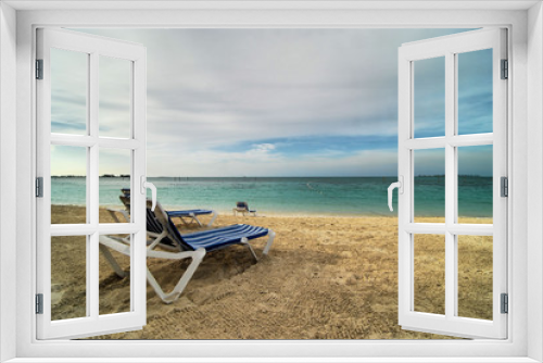 Fototapeta Naklejka Na Ścianę Okno 3D - Empty Beach