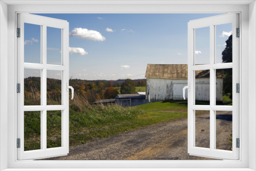 Fototapeta Naklejka Na Ścianę Okno 3D - Barn in the countryside