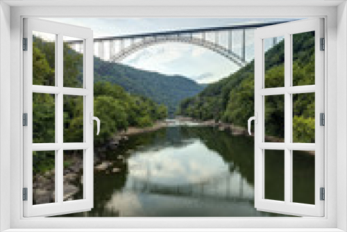 Fototapeta Naklejka Na Ścianę Okno 3D - New River Bridge Scenic