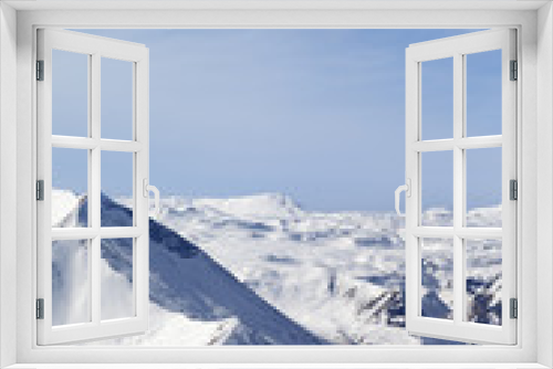Fototapeta Naklejka Na Ścianę Okno 3D - Winter snowy mountains