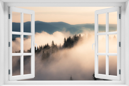 Fototapeta Naklejka Na Ścianę Okno 3D - Foggy mountain morning