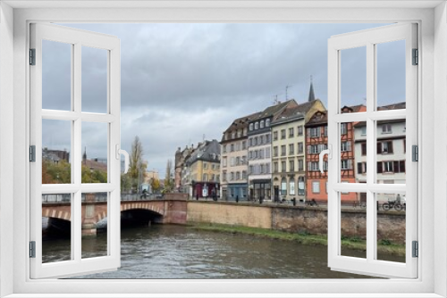 Fototapeta Naklejka Na Ścianę Okno 3D - Beautiful view of strasbourg with houses near the river