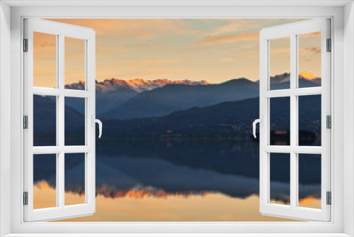 Fototapeta Naklejka Na Ścianę Okno 3D -  Lake Maggiore and Swiss Alps