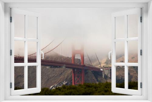 Fototapeta Naklejka Na Ścianę Okno 3D - Golden Gate Bridge in September 2023