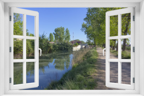 Fototapeta Naklejka Na Ścianę Okno 3D - road next to a river