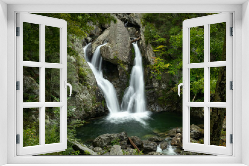 Fototapeta Naklejka Na Ścianę Okno 3D - Bash Bish Falls