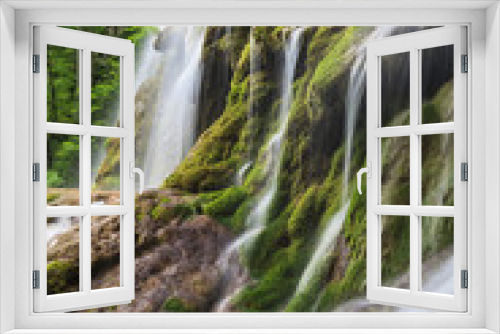 Fototapeta Naklejka Na Ścianę Okno 3D - Beusnita Waterfall