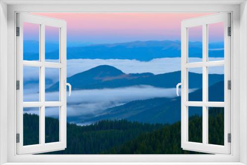 Fototapeta Naklejka Na Ścianę Okno 3D - Dawn in mountains