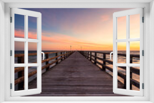 Fototapeta Naklejka Na Ścianę Okno 3D - Steg an der Ostsee bei Sonnenaufgang