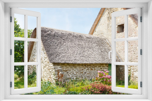 Fototapeta Naklejka Na Ścianę Okno 3D - old breton country house