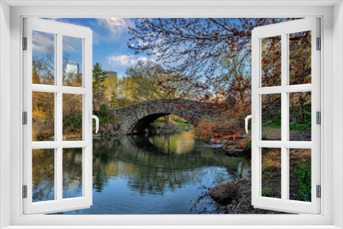 Fototapeta Naklejka Na Ścianę Okno 3D - Gapstow Bridge in Central Park,late autumn