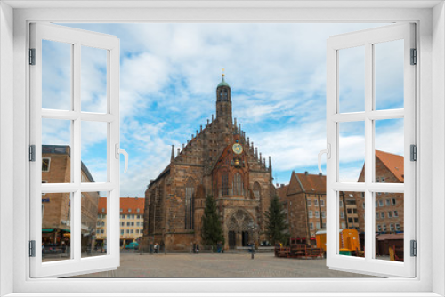 Fototapeta Naklejka Na Ścianę Okno 3D - View of the Frauenkirche (Our Lady's Church) in Nuremberg