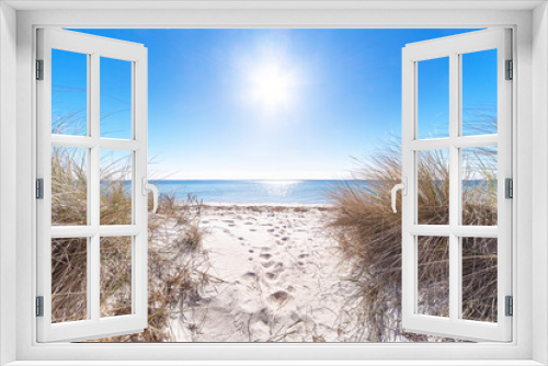 Fototapeta Naklejka Na Ścianę Okno 3D - Wejście na plażę słońce morze ocean