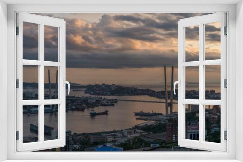 Fototapeta Naklejka Na Ścianę Okno 3D - Vladivostok cityscape, sunset view.