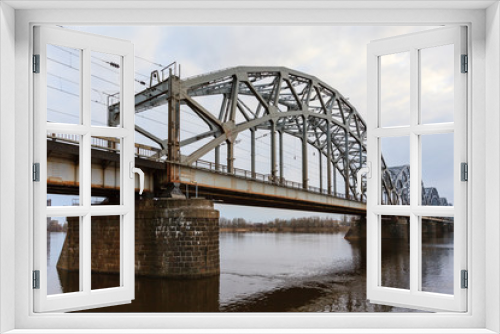 Fototapeta Naklejka Na Ścianę Okno 3D - Dzelzcela Tilts