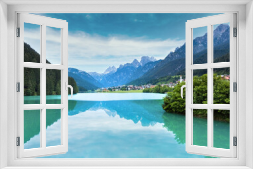 Fototapeta Naklejka Na Ścianę Okno 3D - Tranquil summer Italian dolomites mountain lake and village view (Auronzo di Cadore)