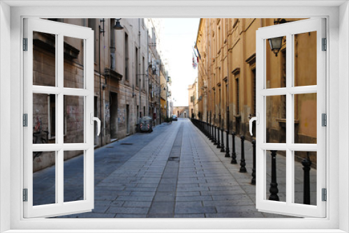 Fototapeta Naklejka Na Ścianę Okno 3D - Long Italy street