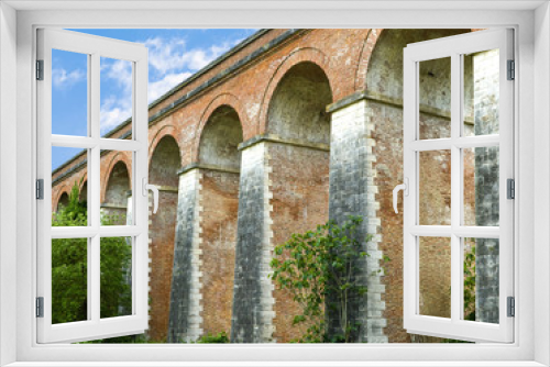 Fototapeta Naklejka Na Ścianę Okno 3D - Old railway bridge in Tuscany