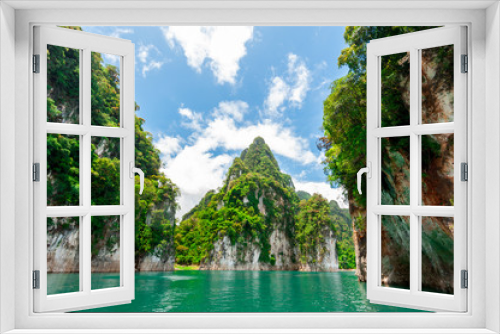 Fototapeta Naklejka Na Ścianę Okno 3D - Beautiful scene of blue green clear water with rock mountain in