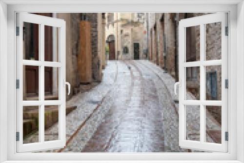 Fototapeta Naklejka Na Ścianę Okno 3D - Pedestrian Alley in Spoleto - Italy