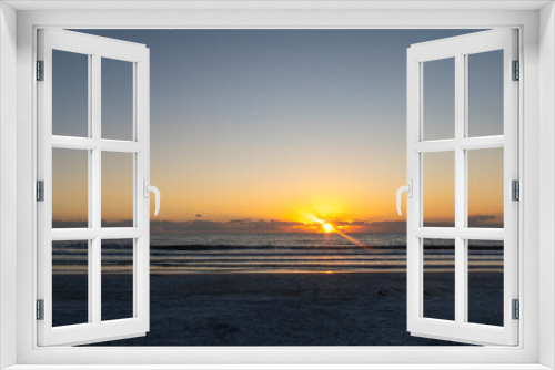 Fototapeta Naklejka Na Ścianę Okno 3D - Sunset over the beach at St Petersburg in Florida, USA